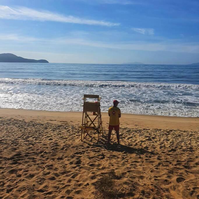 100Mts Da Praia Com Churrasqueira, Piscina E Wi-Fi カラグァタトゥバ エクステリア 写真